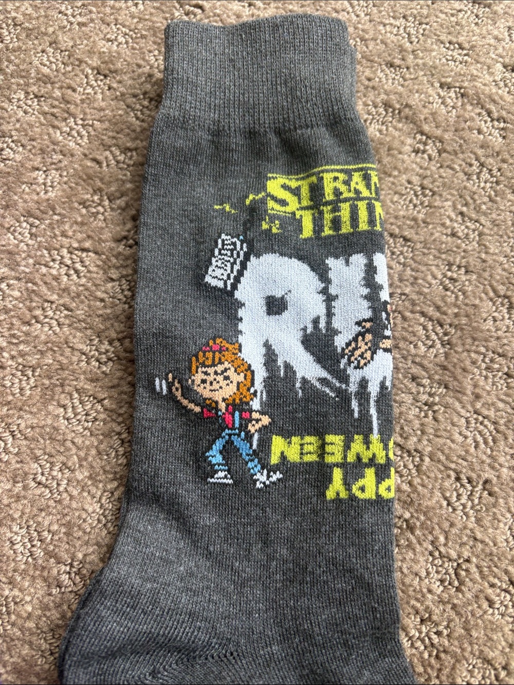 Stranger Things socks - Picture 6 of 8